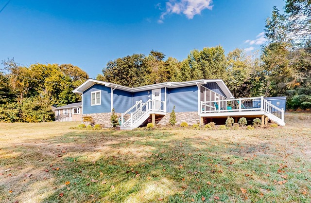 Lakefront, renovated, dog-friendly home with dock, paddleboards & firepit