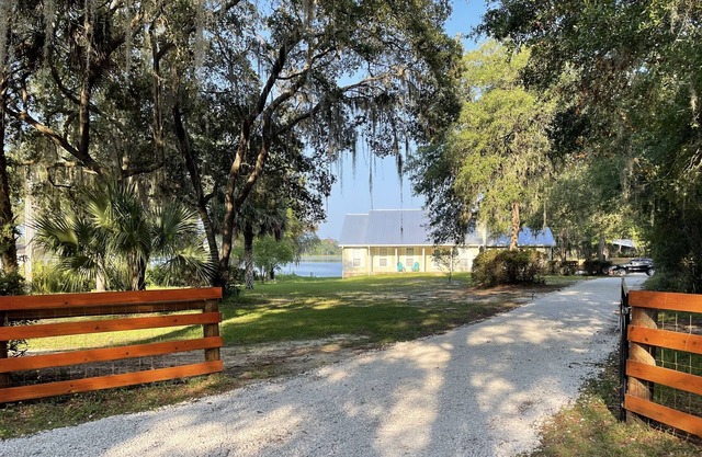 Lakefront water-sports fishing kayaks sleeps 7+