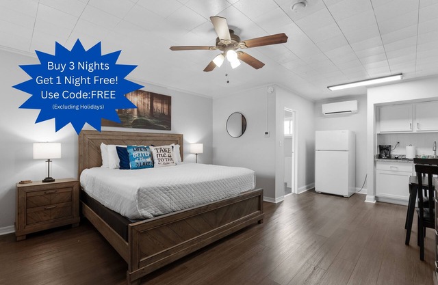 Lakeside Comfort: Your Perfect Getaway!