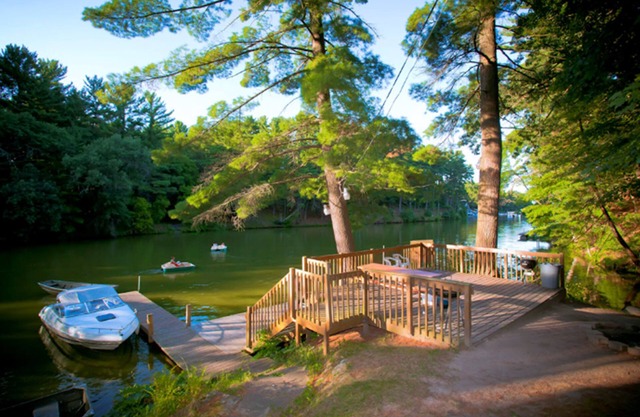 Lakeside Motel