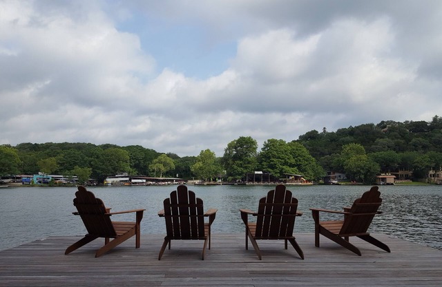 Lakeside Waterfront Lake Austin Home