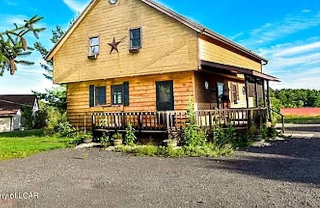 Lakeview Cabin of Lake Ag-mar sleeps 15 w/ Hot Tub