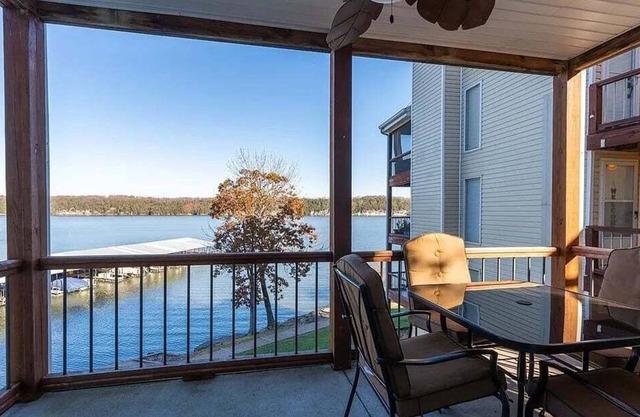 Lakeview Condo, Boat & PWC Slips, Pool, Tennis, Family Friendly