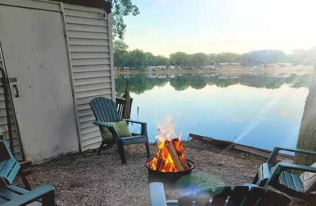 Lakeview Hideaway Cove - AMENITY packed tent