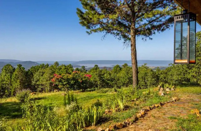 Lakeview Lodge - Sardis Lake, OK