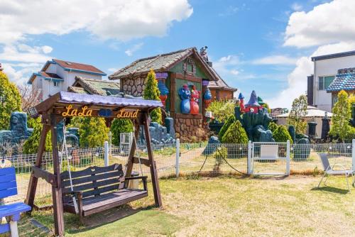 Lala Land Pet Friendly Pension