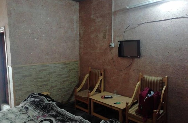 Lalazar Hotel & Restaurant