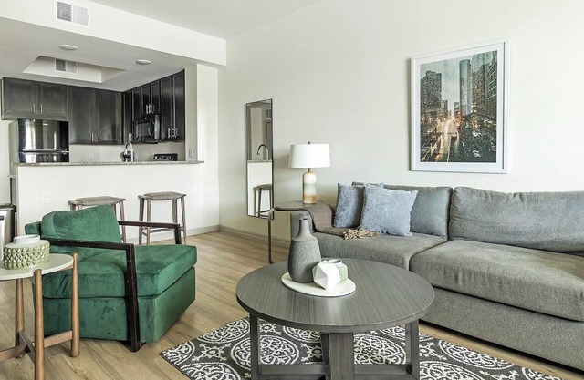 Landing | Amazing 1BD, Tennis Court, Pool