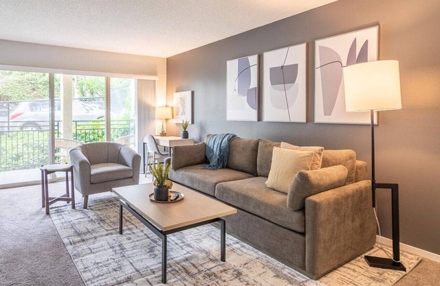 Landing at Galleria - 1 Bedroom in Northwest Seattle