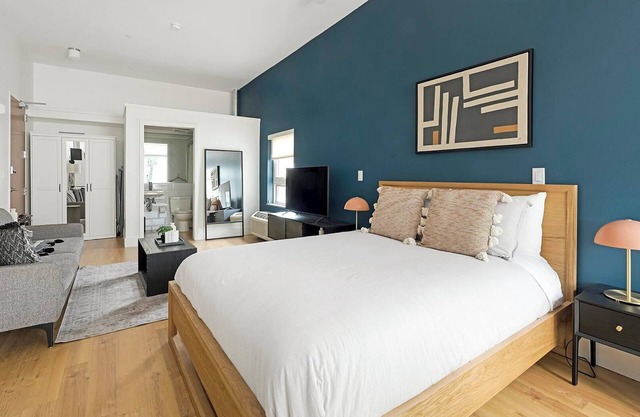 Landing at Studio 135 - 1 Bedroom in Cherry Creek