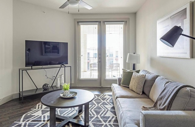Landing at The Mark at Midtown - 1 Bedroom in N.