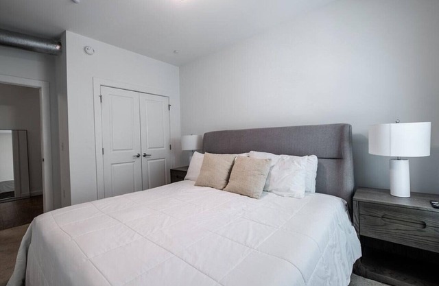 Landing at Vida East - 1 Bedroom in Church Hill