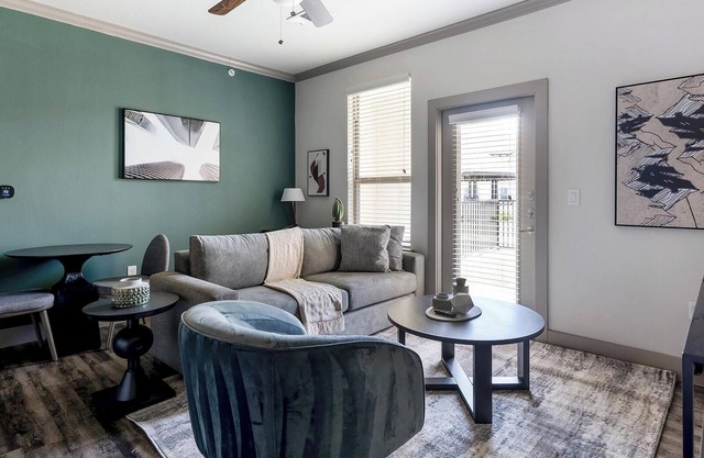 Landing | Beautiful 1BD, Pool, Clubhouse