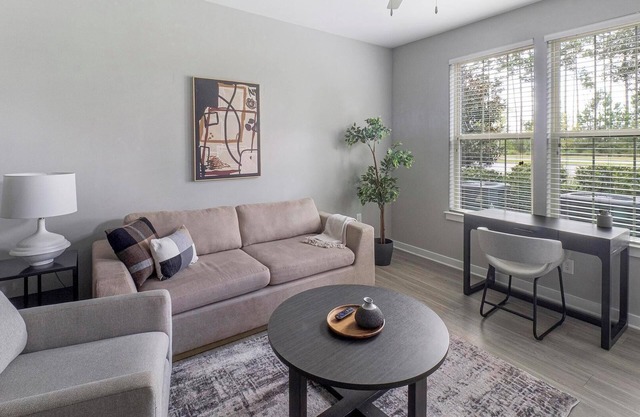 Landing | Chic 1BD, Gym, Pool