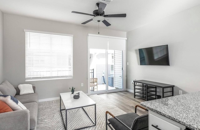 Landing | Chic 2BD, Courtyard, Clubhouse