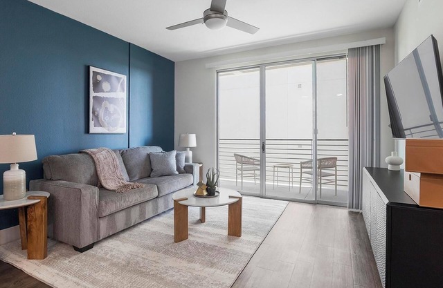 Landing | Chic 2BD, Gym, Clubhouse