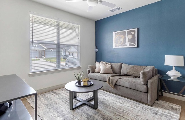 Landing | Chic 2BD, Pool, Gym