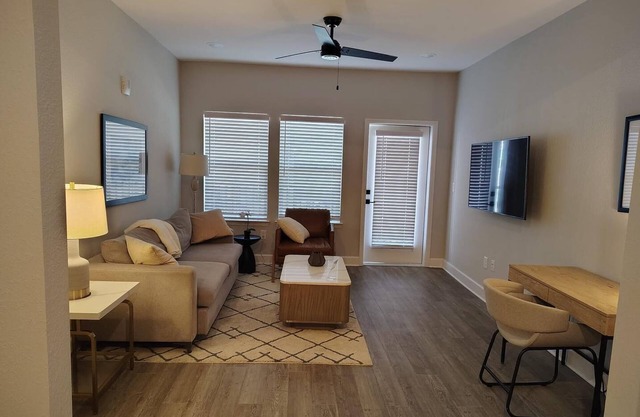 Landing | Chic 2BD, Pool, Gym