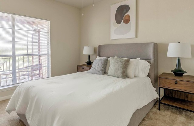Landing | Modern 1BD, Pool, Gym