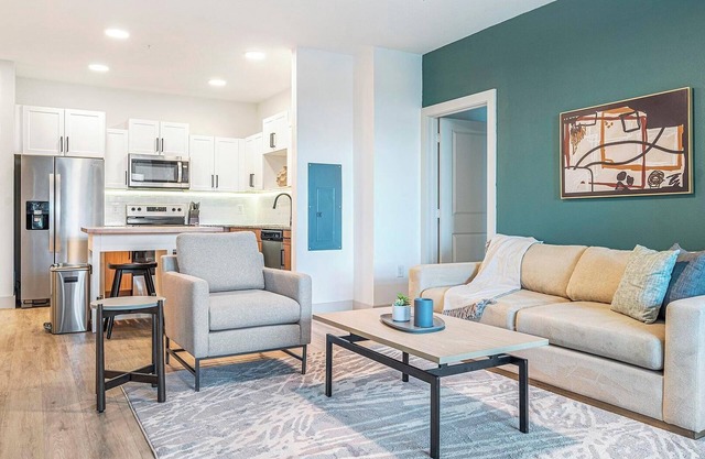 Landing | Modern 2BD, Pool, Gym