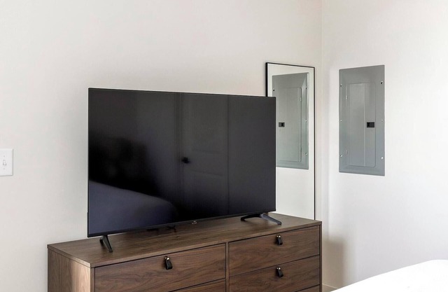 Landing | Spectacular 2BD, Clubhouse, Gym