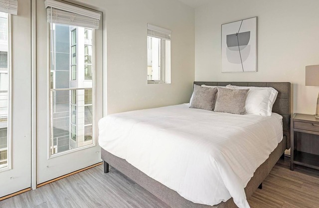 Landing | Spectacular Studio, Courtyard, Gym