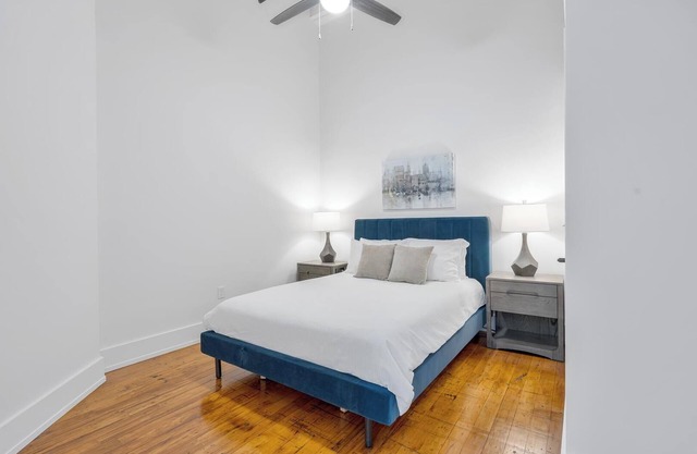 Landing | Spectacular 2BD, Yoga Studio, Gym