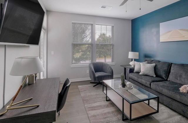 Landing | Spectacular 1BD, Gym, Pool