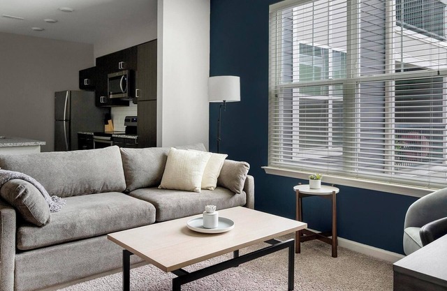 Landing | Stunning 1BD, Pool, Gym