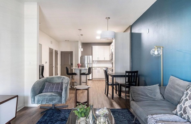 Landing | Stylish 1BD, Courtyard, Pool