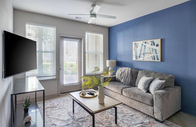 Landing | Stylish 1BD, Gym, Clubhouse