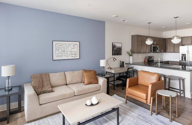 Landing | Stylish 1BD, Pool, Clubhouse