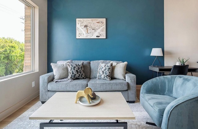 Landing | Stylish 1BD, Rooftop Lounge