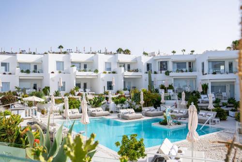 Lani's Suites de Luxe - Adults Only