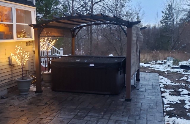 Large 5 bdrm cottage