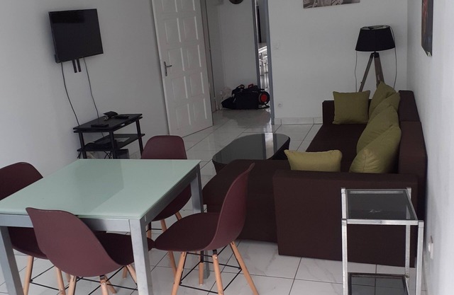 Large and beautiful 5-room apartment with all comfort, fully equipped, bright and ventilated