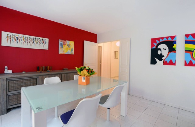 Large and bright 77 m² T3 with garage located in Garibaldi