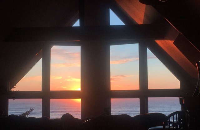 Large beach home with fantastic views of the Oregon Coast with a quaint cabin.