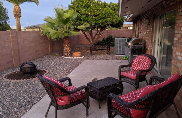 Large Beautiful Home + Bonus Room in 55+ Golf Community