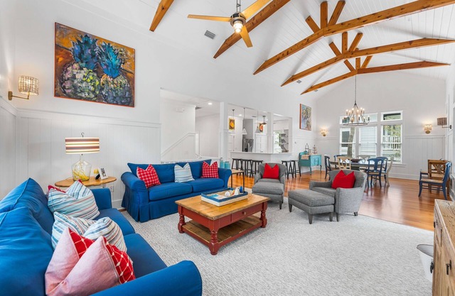 Large Designer Home with Prime Watercolor Location near Tennis and Seaside Path