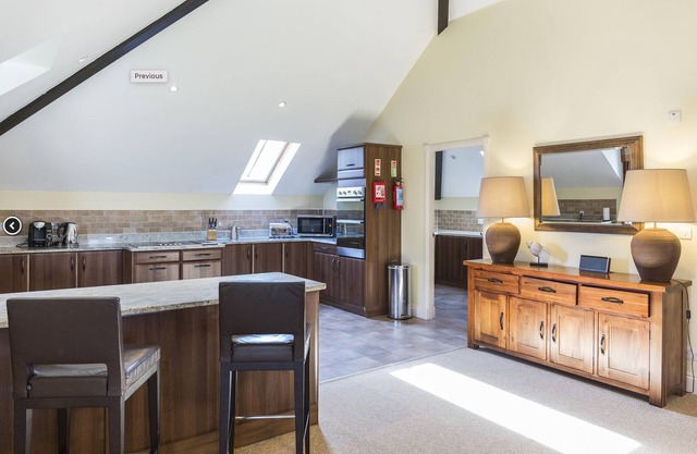 Large detached Cottage on Loch Lomond with spa