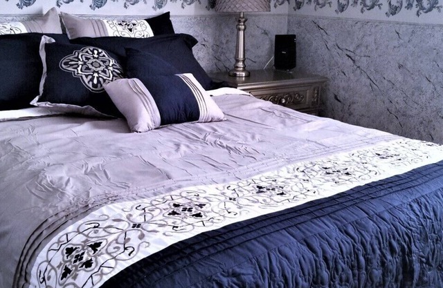 Large Fully Furnished 1 Bedroom Flat