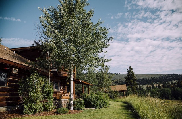 Large home with guest lodge overlooking Madison River Valley near Ennis, MT
