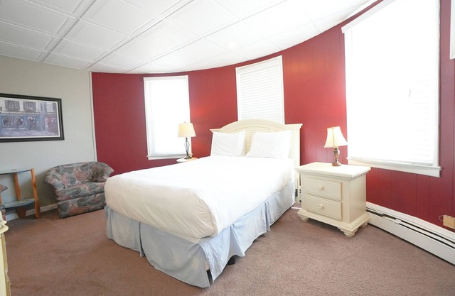 Large Hotel Room 250 feet from the boardwalk and beach.