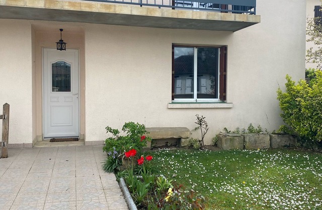 Large house with 2 apartments in BERGERAC