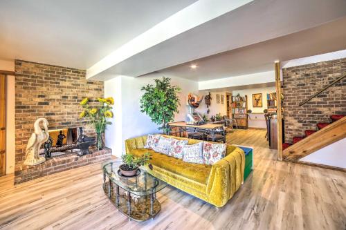 Large Lowell Apartment Sun View Ranch 324