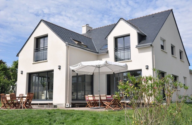 Large luxury & calm villa (4 stars), close to beaches & small sea view