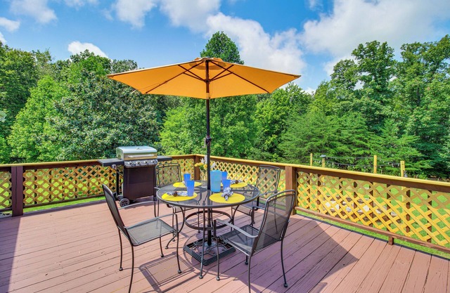 Large Private Yard: Home 16 Mi to Fall Creek Falls