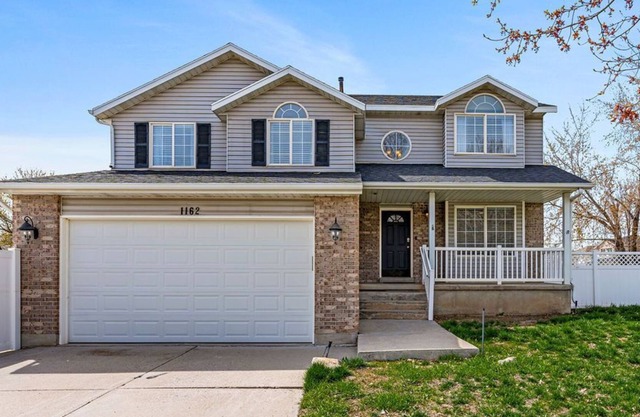 Large Serene Farmington Retreat, Close to Lagoon, SLC, Park City & 8 Ski Resorts