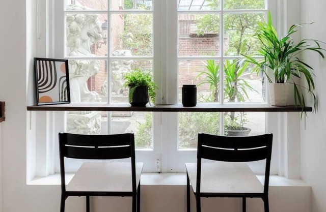 Large Studio in Hampstead with Character